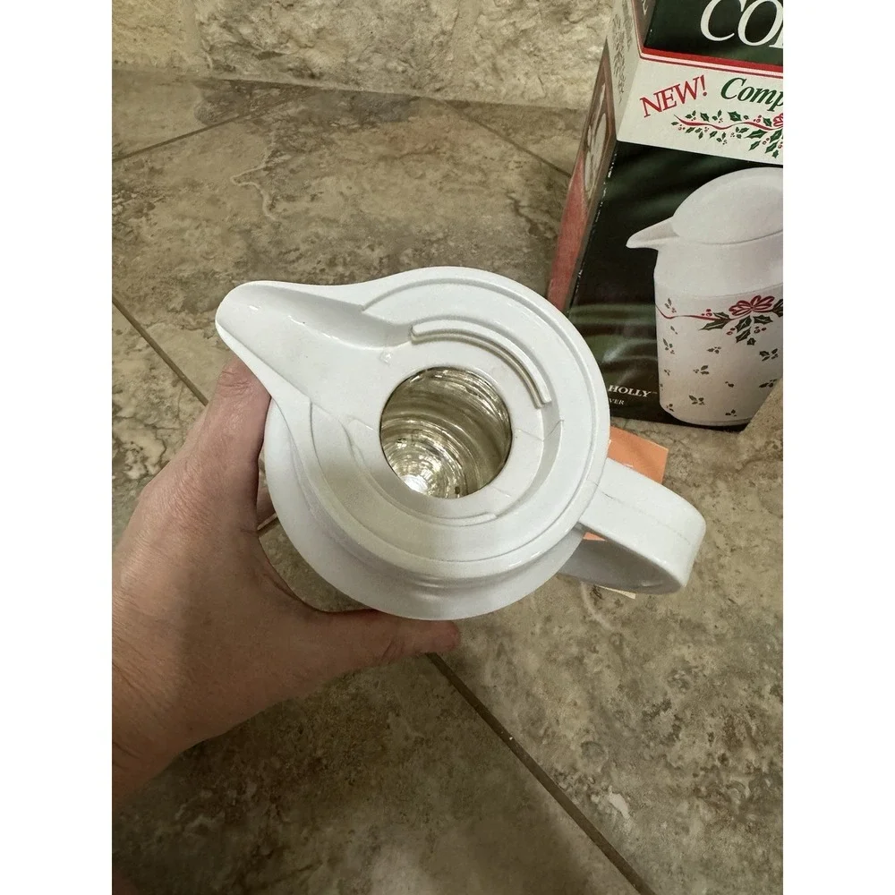 Vintage Corelle Compatibles Winter Holly Christmas 1 QT‎ Thermal Server-Carafe - Picture 10 of 11